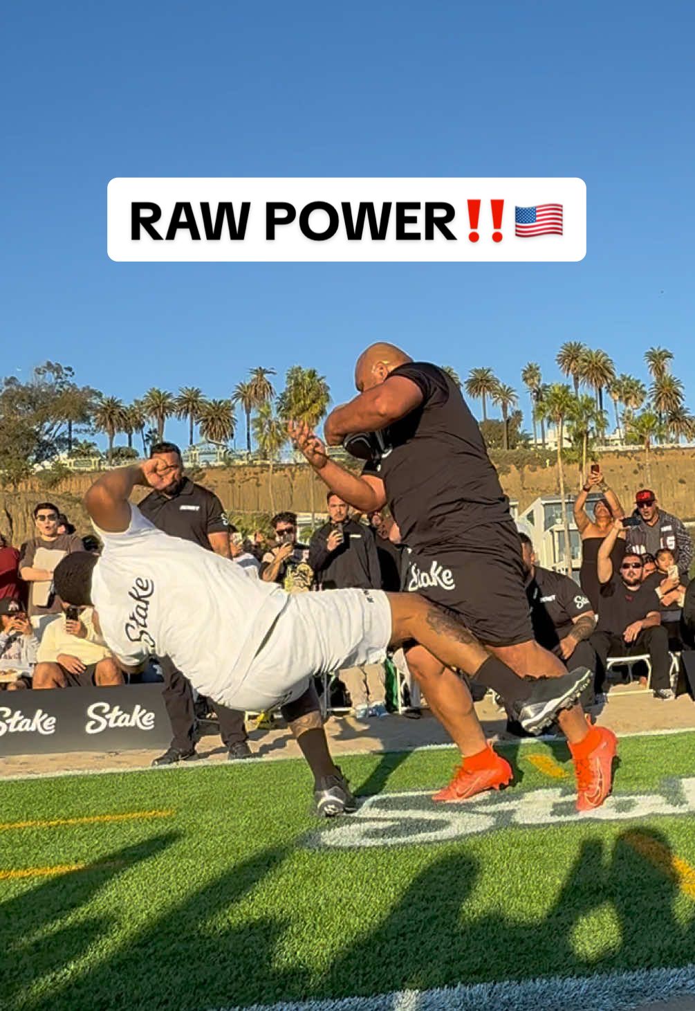 @Stake - HUUUGE COLLISION on Santa Monica Beach‼️