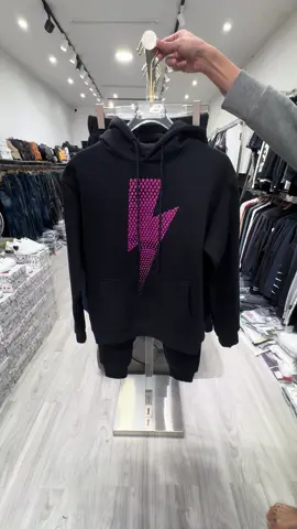 Hydrogen#xuhuongtiktokk #thoitrangnam #luxury #xuhuong #hydrogen 