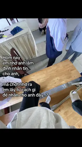 đến tư cách bạn bè em còn chẳng có, vậy làm thế nào để được nhắn tin với anh mỗi lúc em nhớ đây..#TikTokAwardsVN #xuhuongtiktok #xhhhh #ilovetiktok #nhoanh 