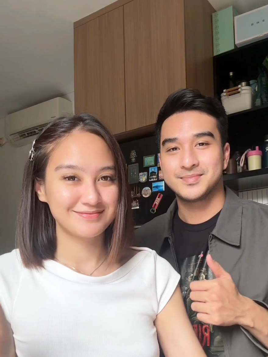 lika lika  sha unboxing raket pemberian suami  Terimakasyii kak ohim udah beliin shabul raket barroowwww Alhamdulillah.. MasyaAllah Tabarakallah  #shaforhim  #salshabillaadriani  #ibrahimrisyad  #foryou  #unboxing 