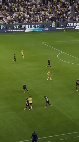 Hỡi lịch sử, hãy làm nhân chứng cho chúng tôi, thời gian đã bỏ quên anh ấy 🥵🥶 l Siêu phẩm bicycle kick - Puskas 2025 của Ronaldo #ronaldo #alnassr #viral #fyb #trending 