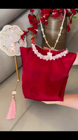 Áo dài đỏ sang trọng #xuhuong #video #aodai #mevabe 