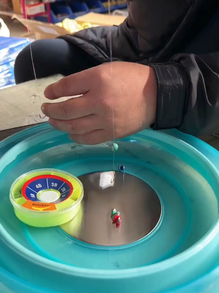 🎣💥 Want perfectly balanced rigs that catch more carp? The Split Shot Fishing Weights Set with soft rubber-coated sinkers gives you smooth casting, tangle-free rigs, and ultra-precise weight control every time! 🐟🎯 No line damage, no slipping, just clean presentation and better bite sensitivity — exactly what every angler needs for carp, bass, and multi-species fishing. 👉 Upgrade your rig setup now — CLICK LINK IN BIO! Get ready for smoother casts and bigger catches! 🔥 #️⃣ 25 Hashtags: #splitshotweights #fishingweights #carpfishingrigs #fishinggear #fishingtackle #sinkers #rubbercoatedweights #fishinglife