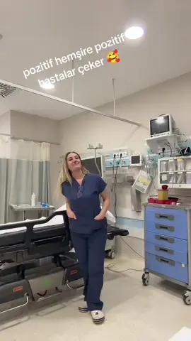 Hemşire pozitif olunca hastaların ruhu iyileşir. #keşfetteyizzz #kesfetbeniöneçıkart #ruhsalgelişim #hemsire 