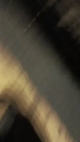 что есть для меня одиночество? одиночество это вечно прожирающая внутри меня дыра,которая не может зарасти,не лаской,не любовью,вечное ощущение одиночества преследует меня всю мою жизнь,было не так много людей что понимали меня,но в большинстве своём они уже далеко,и я не живу там,да даже и если жил бы там,то страдал от минимального количества денег,я чувствую что больше и больше я превращаюсь в обычного россиянина живущего от момента ожидания денег за оплату квартиры,кормешки своих детей,покупки своей женщине шубы,я не вырос с пониманием что я сгнию в таких условиях. Я не хочу этого,я хочу уехать далеко далеко,но и то мне кажется и это мне не поможет в избавление моих вечных загонов,да весь этот текст крупное нытьё,но я не могу поделать ничего. Все же я могу сделать что то,обратившись к психологам и тд,но вечное сверление в голове что близкие сказали бы 