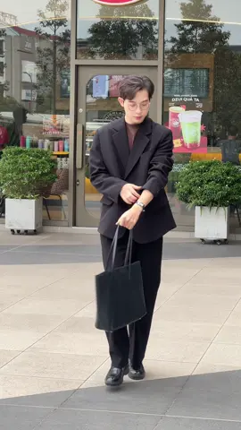 Monday fit 💁🏻‍♂️✌🏻 #outfitideas #outfit #fashiontiktok #LearnOnTikTok #qthouse 