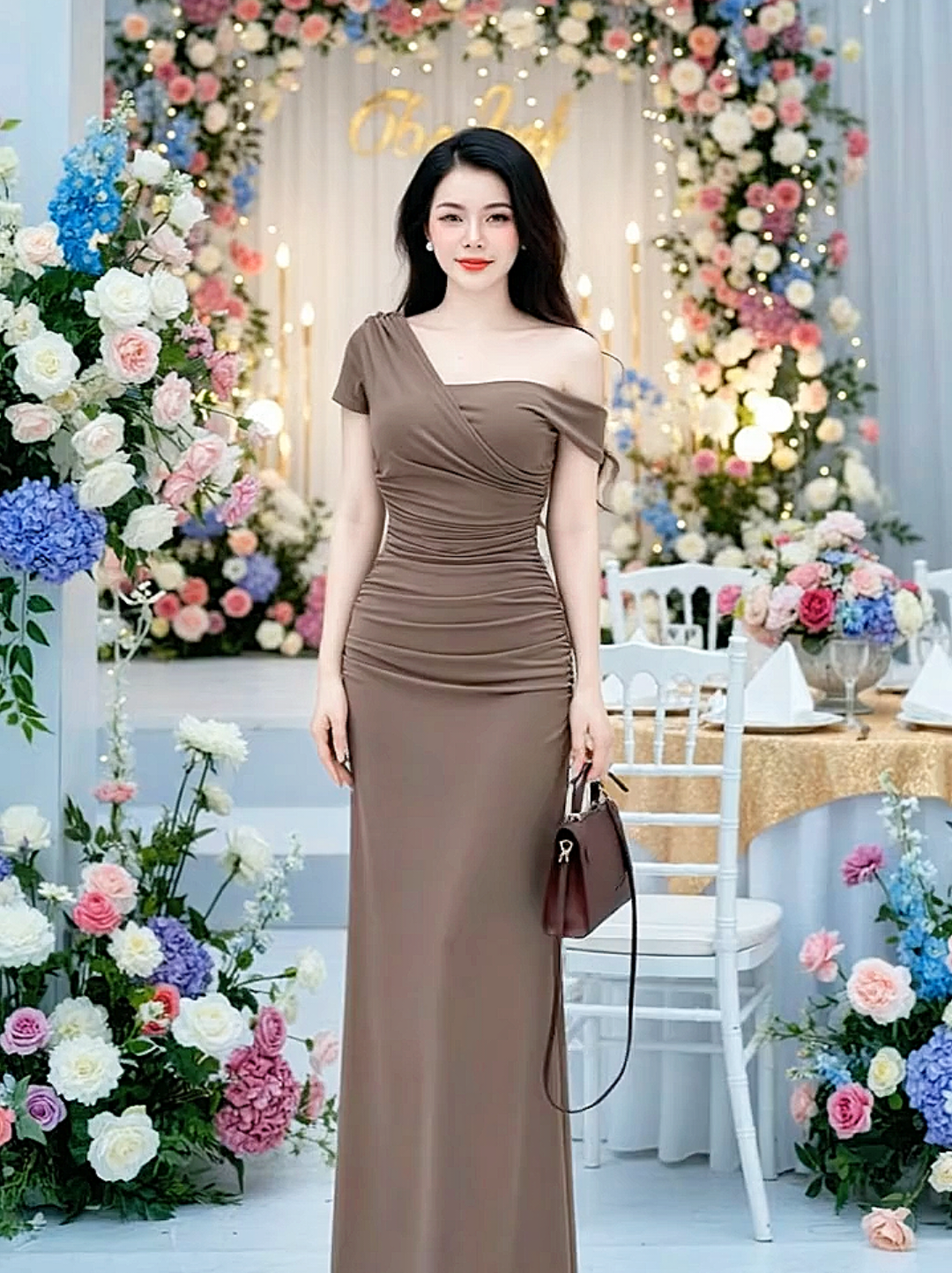 Mình thích kiểu đẹp an nhiên, nhẹ nhàng, kiểu như chiếc váy này 🍃🤍. #thoitrangnu #thoitrang #vaydutiecsangchanh #vaydutiec #xuhuongtiktok 