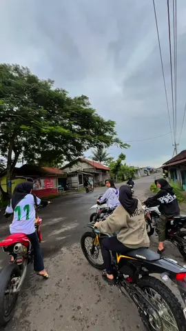 dahh….#supermoto #crf #crf150l #ceweksupermoto #supermotoherex 