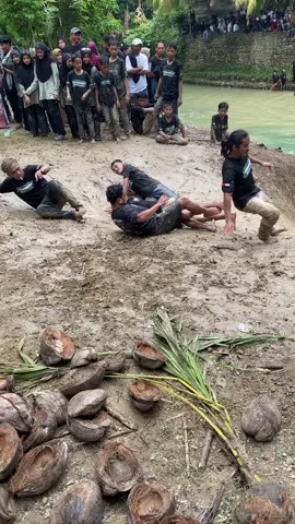 Makan jeki tdi daging kuda😆#fyp #pestarakyat #cemmepassili #masukberandafyp 