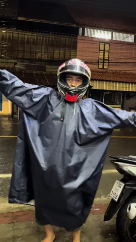 โปรโมชั่น เสื้อกันฝนแถมกระเป๋า #น้ำท่วม #เสื้อกันฝน #ของดีบอกต่อ #ฤดูฝน 