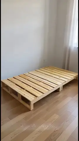 giường pallet gỗ thông #giadungtienich #giuongpallet #pallet 