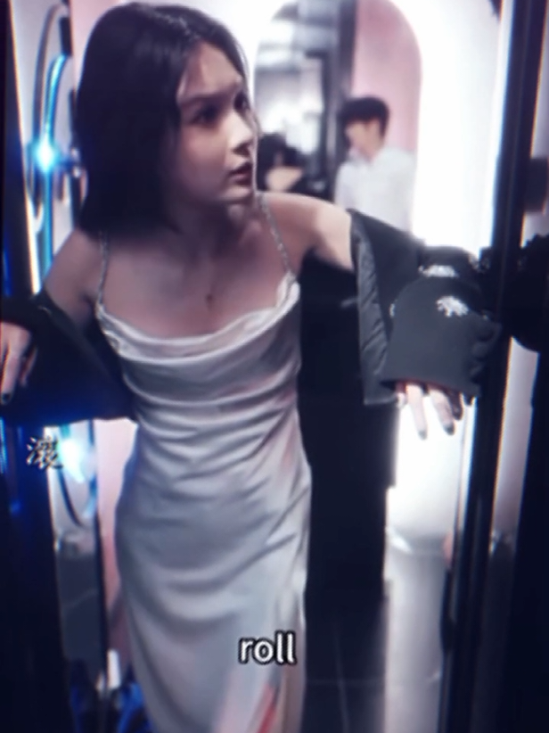 astagaaah mba #zuoyi sama bg #wangyiran uhuuuyyy 😎😎😎#kumpulandramapendek  #shorts #chineseshortdrama 