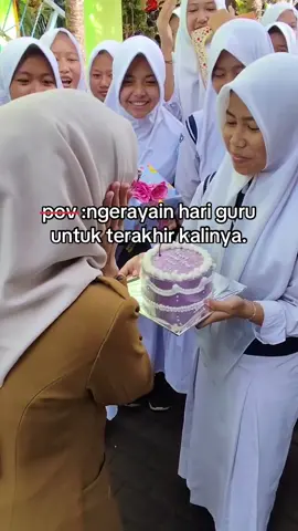 lulus… #akunkelas #hariguru #foryou #fyp 