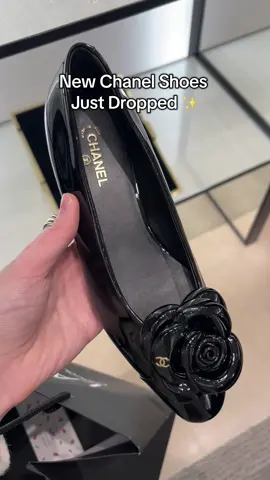 A quick look at the newest Chanel pairs — fresh, elegant, and perfect for your winter wardrobe. If you’re interested, feel free to contact me via DM for details or availability. #ChanelStyle #LuxuryFinds #NewCollection #FashionEssentials #PremiumPicks