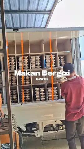 DAY 1 MGB hari program makan bergizi gratis berjalan dengan lancar dan di terima oleh siswa siswi dengan antusias  #trending #fyppppppppppppppppppppppp #mbg #fyp 