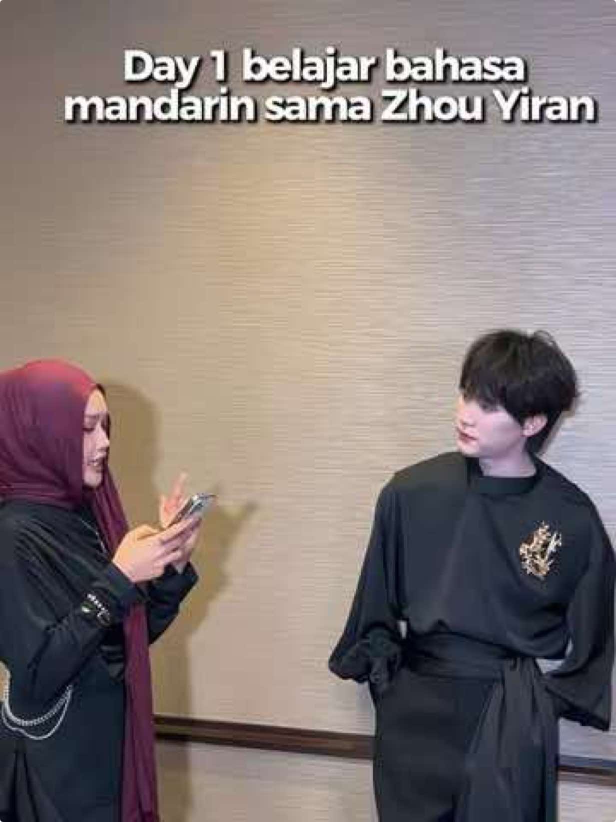 Hai nama aku min payoung Aku fans kamu no 1 di indonesia Aku sudah nonton semua drama kamu  *artinya gt cuy 🥹🫶🏻 Maaf bgt aku blm bisa bahasa mandarin guys 🥹🙏🏻 ngapalin ini pas smbil make up sblum acara Fan Mett Yiran & Meng Ziyi 😍🙏🏻💖 #zhouyiran #WeTVAlwaysMore2026