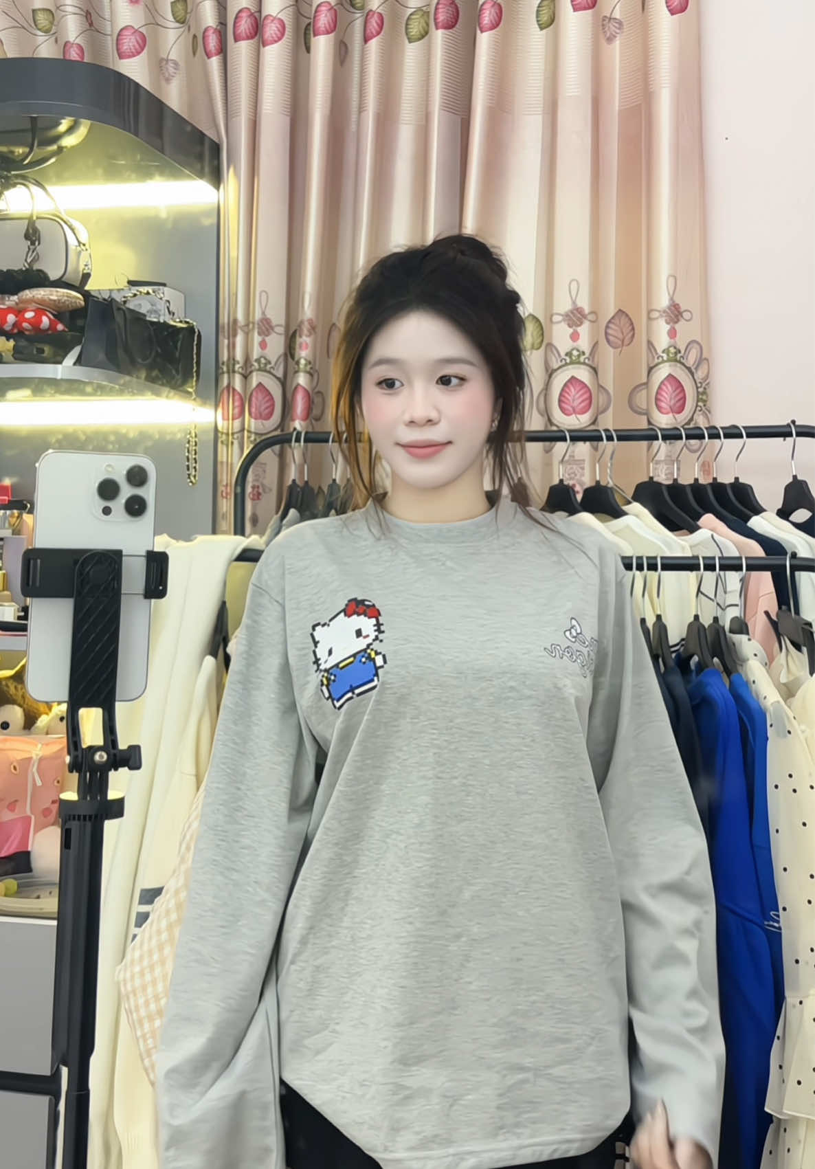 Thít hello kitty 🤓 #aothundaitay #outfit #xuhuong 