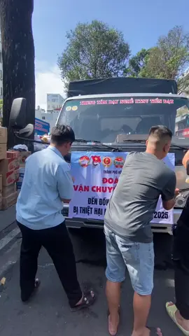 TRUNG TÂM GDNN LÁI XE TIẾN ĐẠT LÊN ĐƯỜNG CỨU TRỢ MIỀN TRUNG. GÓP CHÚT ÍT CÙNG BÀ CON VÙNG LŨ