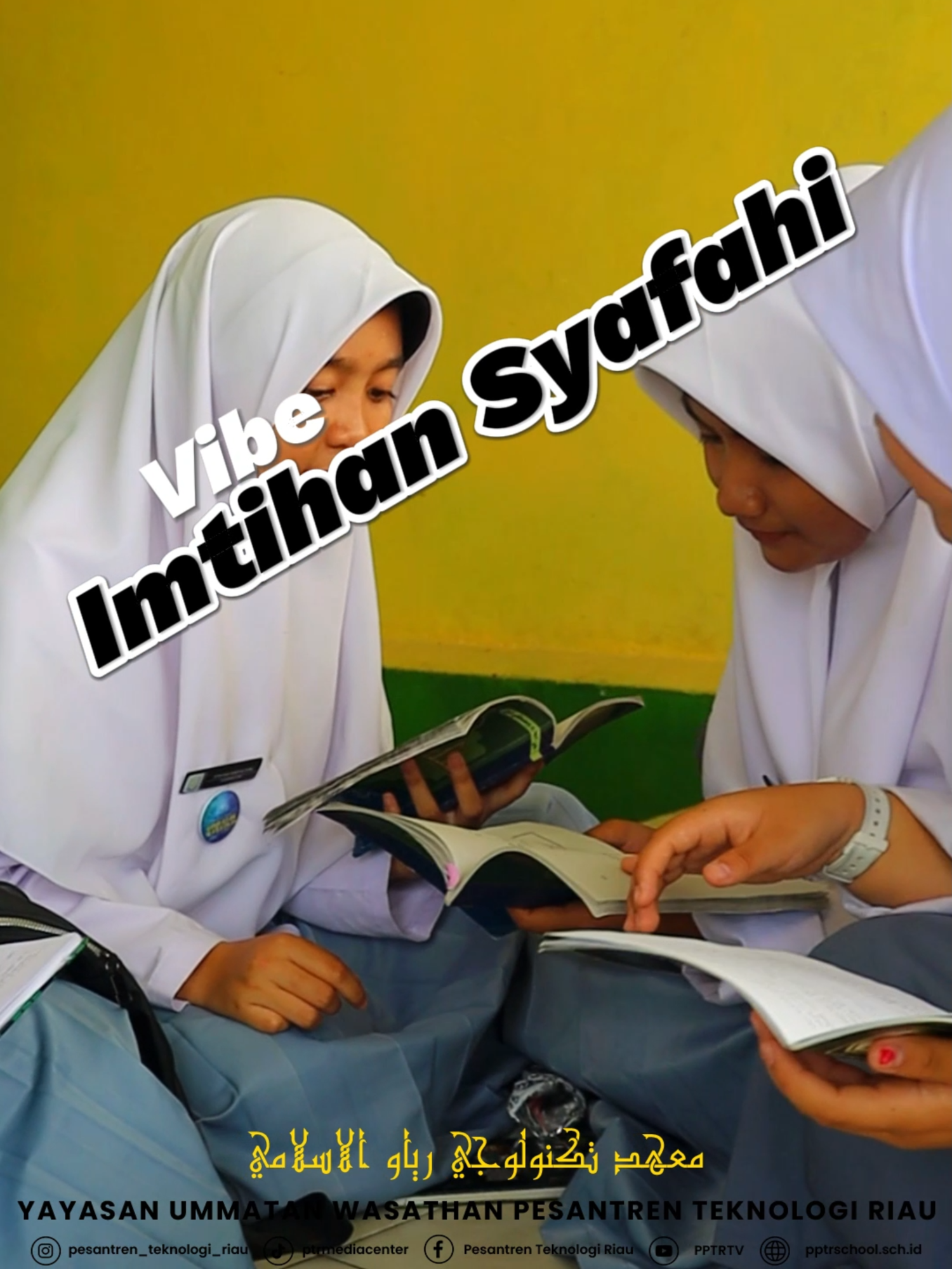 “udah siap diuji tanpa kertas… cuma ilmu yang bicara.” ujian lisan semester 1 resmi dimulai! 🎙 dari satu pertanyaan ke pertanyaan lainnya, santri dituntut buat jawab dengan tenang, jelas, dan yakin  semoga semua dimudahkan, dilancarkan, dan diberikan hasil yang terbaik  semangat ya, pejuang ilmu!  #ujianlisan #santriptr #pesantrenteknologiriau #generasiislamiberteknologi