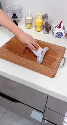 桌面脏水一吸就没！这个迷你小拖把太绝了🔥 #清洁神器 #懒人清洁 #桌面拖把 #海绵拖把 #厨房好物 