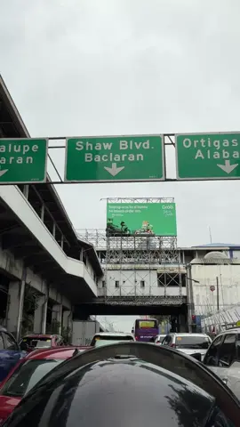 Kulit ng Grab, totoong motor ba naman nilagay sa billboard 😆 #grab #fyp