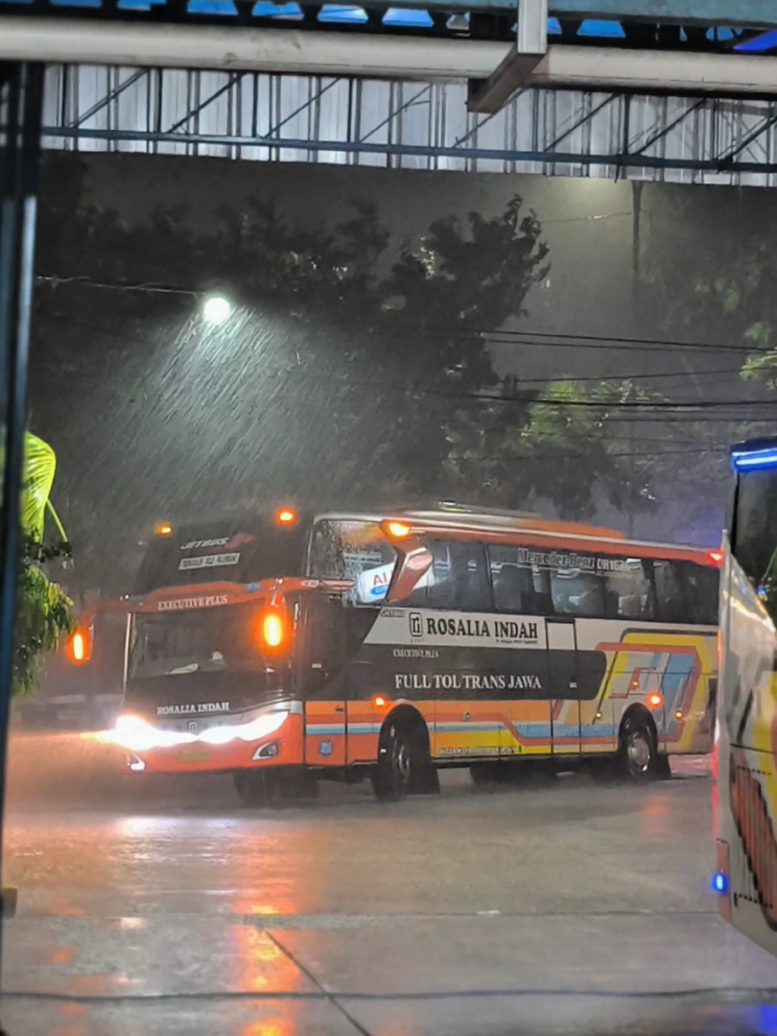 Rosin Palembang Soekarno mode malam Part 2🚀🚀 #holobisenakngebis #rosaliaindahtransport #rosaliaindahofficial #fypシ #fyppppppppppppppppppppppp 