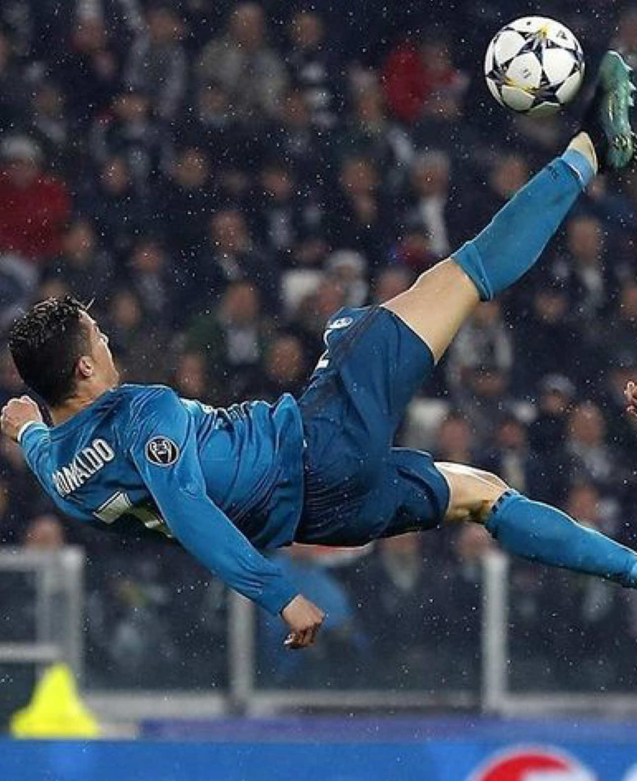 #cr7 #cr7cristianoronaldo #bicikle Ronaldo repeated his legendary goal, scored in 2017 against Juventus.🥹🥹🥹