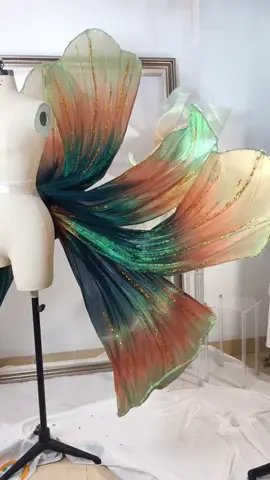 The fox tail is ready! You can pose it however you like — no matter how you style it, it looks amazing.#handmade #cosplayer #cos #fox 