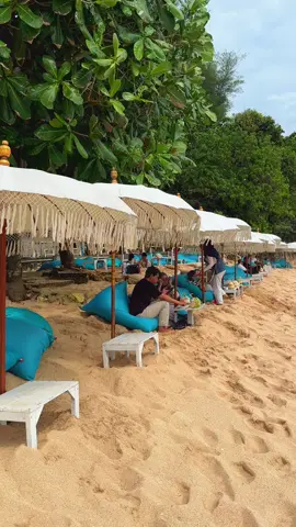 Yang belum pernah kesini yuk saya antar🤗🍃 ↔️Paket Wisata Jogja ↔️Sewa Mobil dan Driver Jogja ↔️Private Trip ↔️Antar Jemput Bandara  ↔️Dll ☎085624775973 #jogja #fyp #derockabeachbar #jelajahwisatajogja #sewamobiljogja