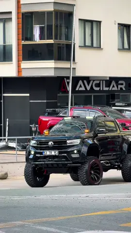 ♥️ 𝐑İ𝐙𝐄 𝐃𝐄𝐕 𝐀𝐌𝐀𝐑𝐎𝐊 𝐏𝐑𝐎𝐉𝐄𝐒İ 𝟑𝟕 𝐋𝐀𝐒𝐓İ𝐊 40 𝐂𝐌 𝐘Ü𝐊𝐒𝐄𝐋𝐓𝐌𝐄  - - 𝐃𝐞𝐯 𝐀𝐦𝐚𝐫𝐨𝐤 𝐏𝐫𝐨𝐣𝐞𝐬𝐢 𝐓𝐚𝐦𝐚𝐦𝐥𝐚𝐧𝐦ış𝐭ı𝐫 ; 𝐁ü𝐭ü𝐧 𝐃𝐞𝐭𝐚𝐲𝐥𝐚𝐫ı İ𝐥𝐞 𝐒𝐢𝐳𝐥𝐞𝐫𝐥𝐞 ✅ - • YAPILAN İŞLEM LİSTESİ ; 👇🏻👇🏻👇🏻👇🏻👇🏻 • 40CM AVCILAR4x4 YÜKSELTME KİTİ • 37.13.5” 22  İNÇ JANT LASTİK • JUMBO 10 CM DODİK SETİ • 3.5 CM SPACER ARKALAR • 2.5 CM SPACER ÖNLER • AQM ÖN KORUMA DEMİRİ  • AQM YAN DEMİR BASAMAK • AQM ARKA DEMİR TAMPON  • FALCON TAVAN ÇITASI • BRABUS MÖNVİSÖR • KAPUT ÜSTÜ LED • CAM RÜZGARLIK • KAPUT RÜZGARLIK • KAPI KAPLAMA SETİ • KAPI ELCİK KAPLAMA • HELLA KROM KORNA 4 ADET • PANJUR İÇİ AYDINLATMA 4 ADET LASER LED  • DETAY BOYAMA İŞLEMİ + QUATRO VİNC SİSTEMİ + ÇİFT EGZOS SİSTEMİ AKRAPOVİC + KASA ÜSTÜ AYAK + SEPET SİSTEMİ + KASA ÜSTÜ 2 ADET ORGANİZATÖR ÇANTA + DAVLUMBAZ İÇİ LASER AYDINLATMA 3 MOD  + BASAMAK ALTI 4 ADET LASER LED  3 MOD + PASTA CİLA BOYA KORUMA ( SERAMİC )  + AGUS ÇEKİ DEMİRİ ( ROMORK )  - 𝗣𝗶𝗰𝗸-𝗨𝗽 𝐏𝐫𝐨𝐟𝐞𝐬𝐲𝐨𝐧𝐞𝐥 𝐓𝐚𝐬𝐚𝐫ı𝐦 𝐌𝐞𝐫𝐤𝐞𝐳𝐢 ( 𝗔𝘃𝗰ı𝗹𝗮𝗿 𝗢𝗳𝗳𝗿𝗼𝗮𝗱 𝟰𝘅𝟰 ) 𝗥İ𝗭𝗘 - 📞 0553 753 7553 📞 0545 839 8956 📞 • 🌎 Müftü Mahallesi Hacı şemsi sok no 1 / A özlem apt  a blok / MERKEZ RİZE 📍 📛 AVCILAR OTO TUNING & 4x4 OFFROAD ARACINIZA & DEĞER KATAR  -  #amarok #2023amarok #2024amarok  #2025amarok #yeniamarok       #            #    