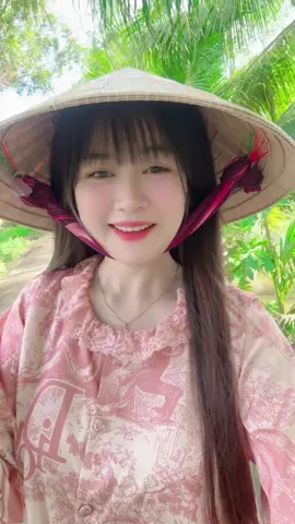 Má ơi nhớ gả con gần , nhà con hết gạo con qua nhà má trôm🤭🤭#longmy_hậugiang_95🇻🇳🌈 #cantho🇻🇳 