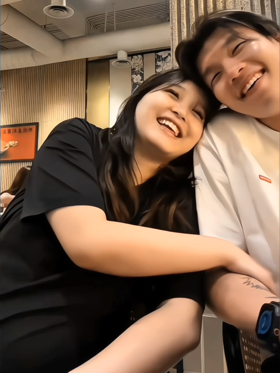 suami mode siaga🫡🚨⚠️ Baby V bakal lahir diwaktu yg paling tepatt, doa terbaik untuk segala proses ny bumil💖 #nitavior #vior #viorvincent #vincentvrk #fyp 