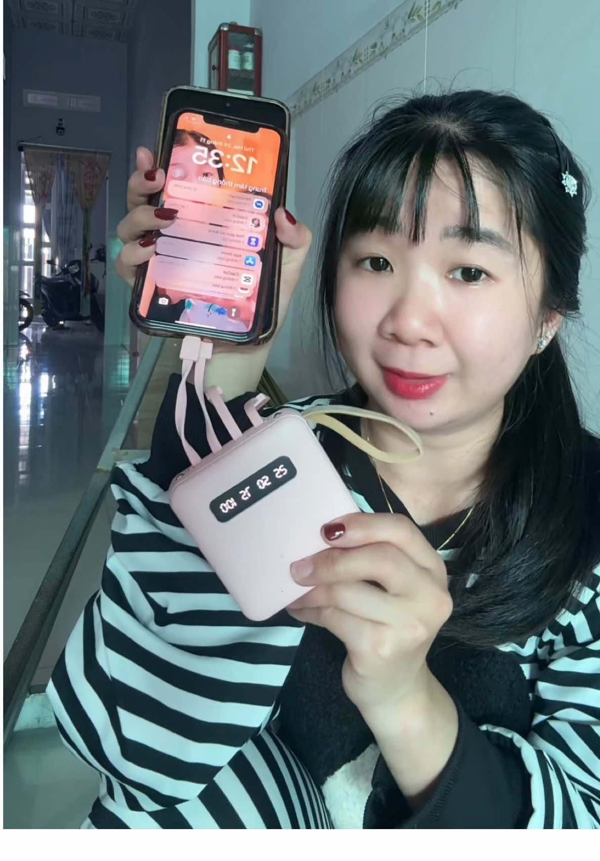 Sạc đc cỡ 2 lần điện thoại nha mn ơi, nho xinh nữa hehe #sacduphong #sacduphong20000mah #kenhmenhien #xuhuong #pinduphong  @Kênh Mẹ Nhiên  @Kênh Mẹ Nhiên  @Kênh Mẹ Nhiên 