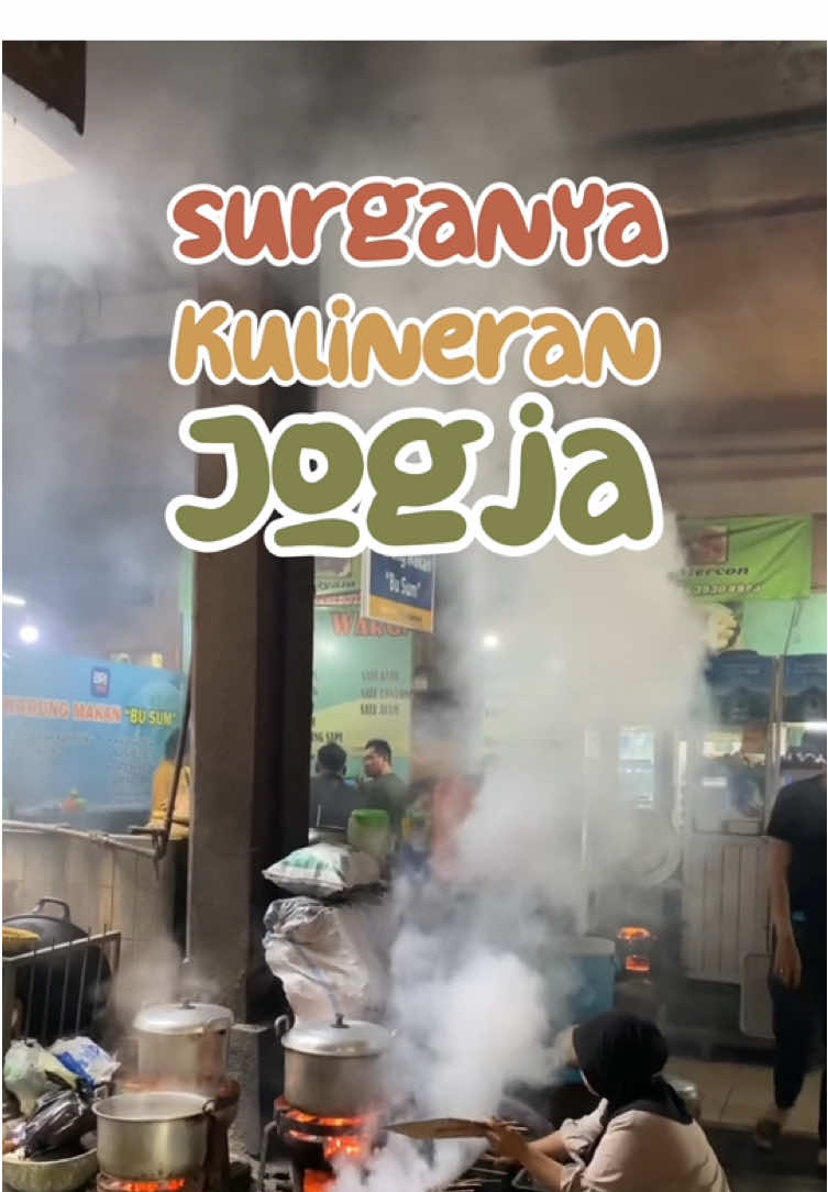 Kulineran pagi di Bu Sum Beringharjo itu selalu jadi highlight tiap ke Jogja… antriannya rame, tapi rasa gudeg & sate kerenya bikin lupa waktu. Habis kenyang, balik ke Sans Stay Meizan Malioboro Yogyakarta buat rebahan—tempatnya bersih, estetik, dan deket banget ke Malioboro. Liburan simpel tapi nyaman banget.✨ ⸻ #REDTRAVELERS #BerkeSANS  #KulinerJogja #BuSumBeringharjo 