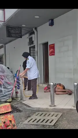 Kalau boleh pilih, siapa yang nak jadi orang tak ada tempat tinggal? #rakyatmalaysia #malaysia 