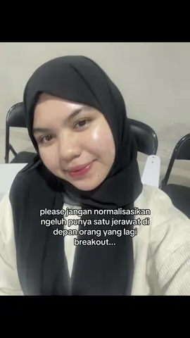 hatinya lagi sensitif banget kalok lagi breakout terus ada yang bahas soal jerawat...