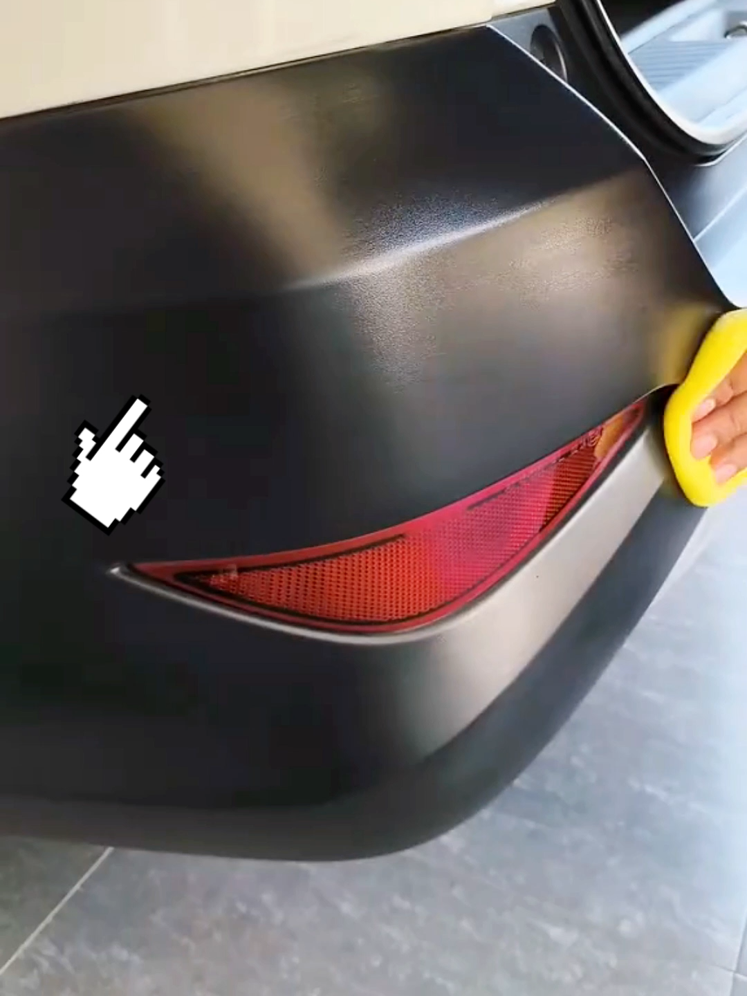 Try mo din, baka dito ka mapa-WOW!#longlasting#BeforeAndAfter#plasticrestorer#safe#carglowlab