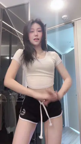 모닝 틱톡..내일 똑바로 연습해서 추게씀#구독하라구