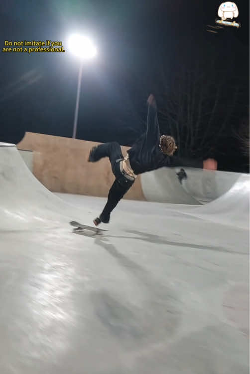 Skateboard failure 🤣😨😂#funnyvideos #fail #fyp #funny 