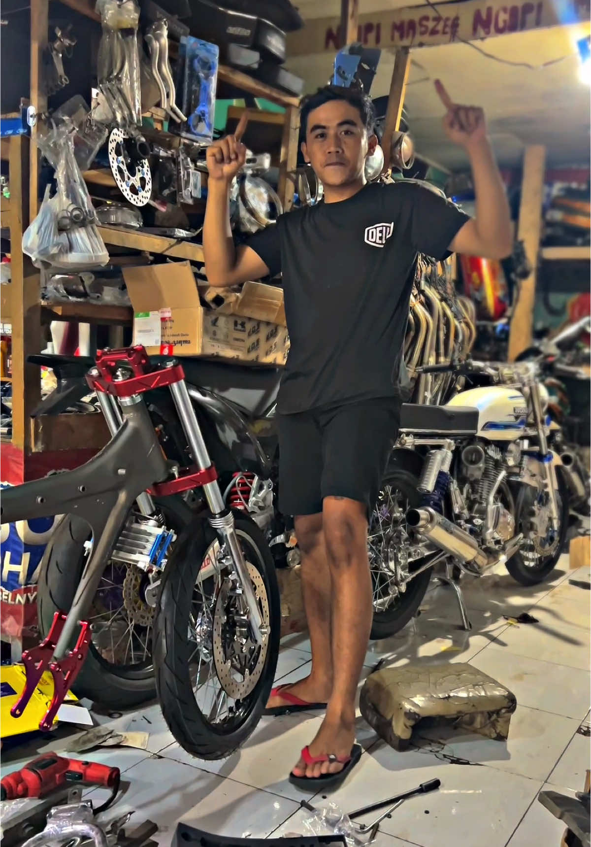 ✅ Mode on 3 unit pesanan mas Anam sultan bantur & mas Aditya sultan bandung 🔥 info pemesanan unit dan body set bisa langsung hubungi wa 087855329911 #ALbakolcilik #kandangcb #fyp #tiger #tilas #gl #tirev #cb #gl100 