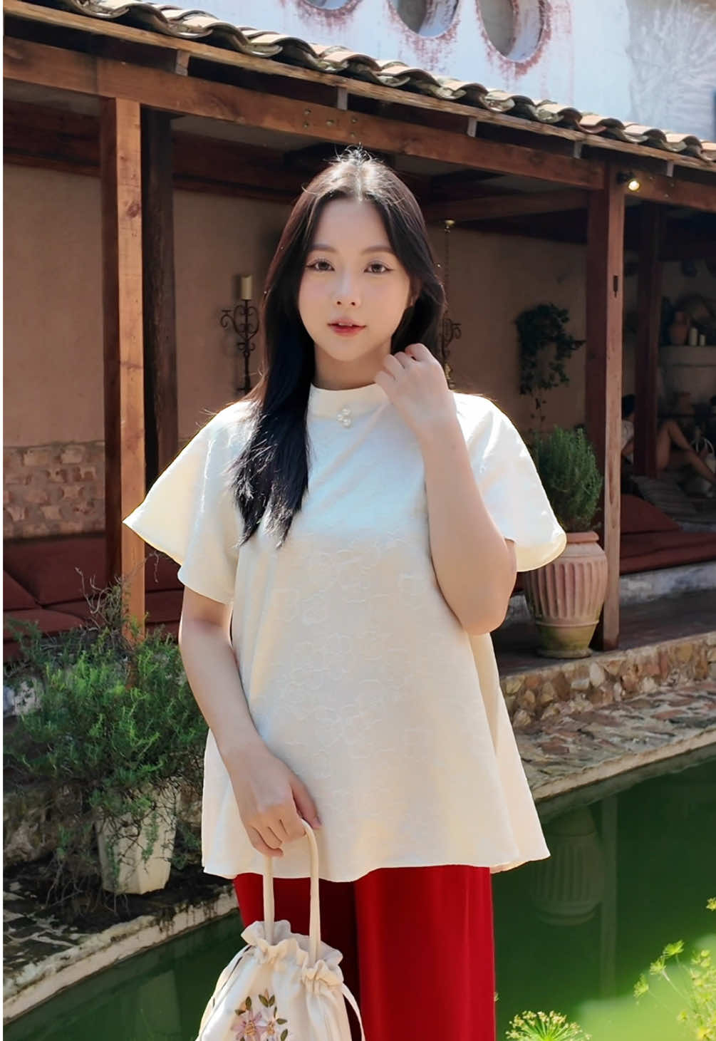 Nắng nghiêng một chút, em nghiêng một đời 🫢🥰#orimi #outfit #thoitrangnu #aocotau #dotet 