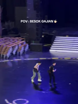 yang besok gajian sini absenn 🤣 @qiyaputri 