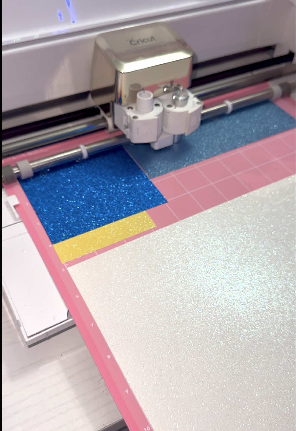 Replying to @Leyda Torres thank you for the tip🥰 it usually cuts good I think it’s just bc it was a new mat🤭 I’ll definitely be trying that method 🫶🏻 #cricut #cricutprojects #cricuthacks #fortoupage #virall 