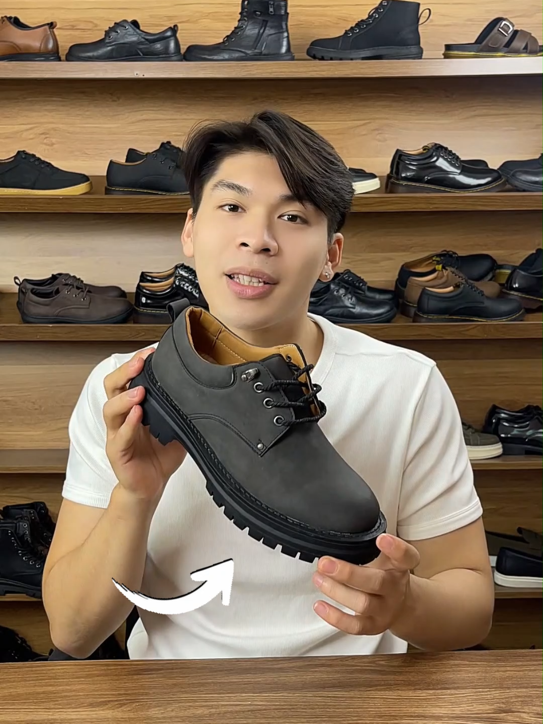 BS46 Xám Mang Màu Cổ Điển Không Đụng Hàng #giaydanam #buum_store #giaydacaoconam #trending #giayda #tiktokviral