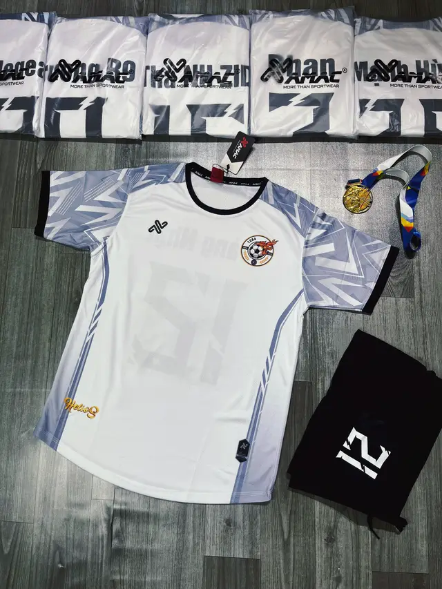 Trả đơn e zai áo in logo siêu bền , in chuyển nhiệt áo, full in ấn cả quần theo yêu cầu. #xuhuong #viral #aobongdadep 