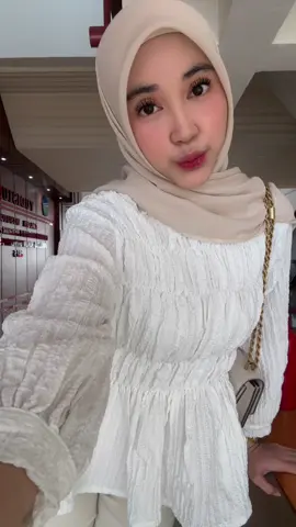 blouse cantiik lagi by @Aragine.id <33