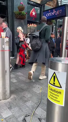 Street snake pranks#prank #funny #usa #foryou #haha 