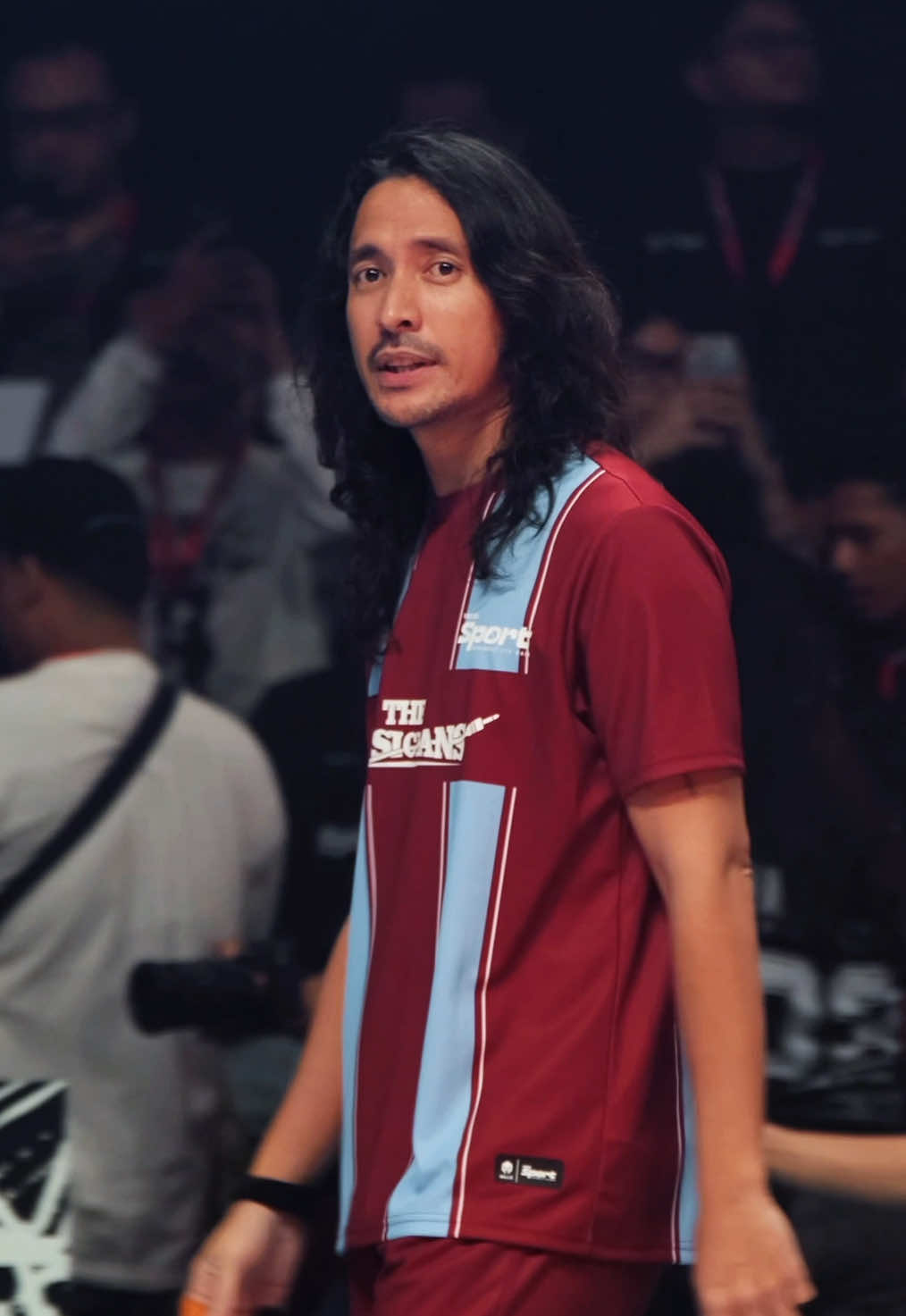 Dunia, liat nih baba maen voli aja pake tebar pesona dun🤏🏻🫠 #marcellotahitoe #tiktokentertainment #fancam #bahkanvoli #vindes 