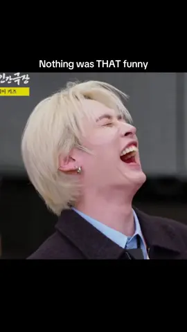 Han existing. Lee know: omg you’re so funny and cute, please have my babies. #minsung #leeknow #hanjisung #straykids #fyp 