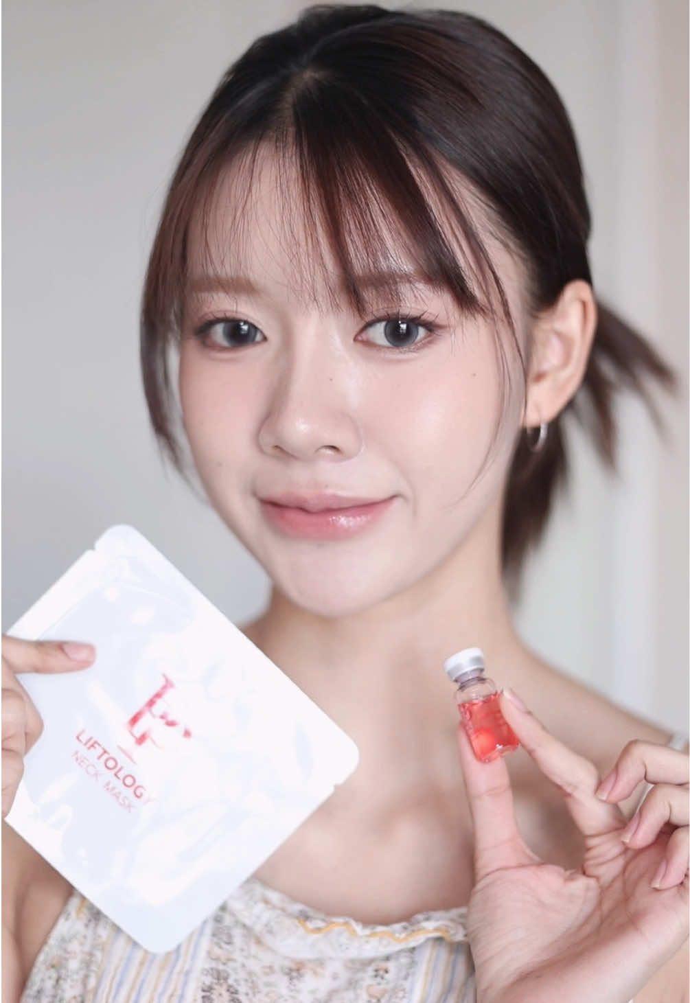 ใครมีริ้วรอยที่คอ อยากบำรุงคอ ต้องกดแล้ววว 💕 #Swisslab #มาส์กคอพีพี #LiftตึงLockอายุ #mocaxswisslab #mocakoc